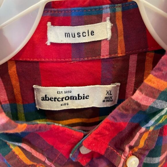 Abercrombie kids plaid button down Oxford shirt, red, great for pictures, xl - Picture 3 of 4
